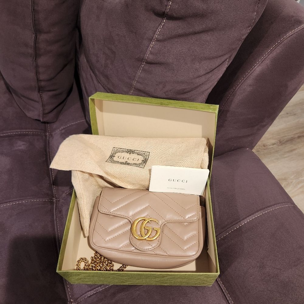 Mini Marmont Gucci bag